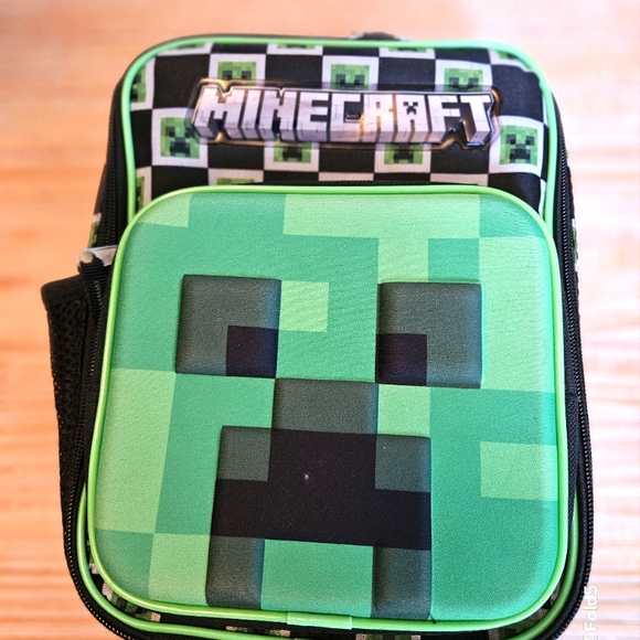 Minecraft Creeper Kids insulated lunch tote w/bottle holder.  New without tag. - Picture 2 of 5